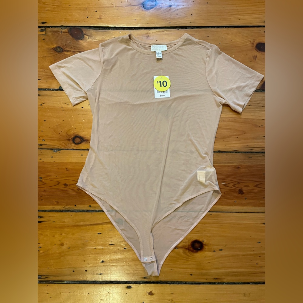 Forever 21 Plus Size Tan Mesh Short Sleeve Body Suit size 2x